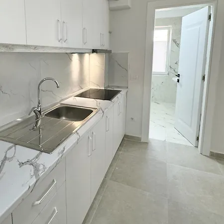 Apartment Sol Golem *