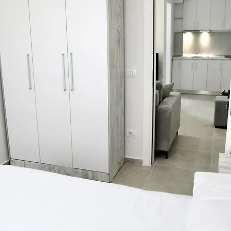 Apartment Sol Golem